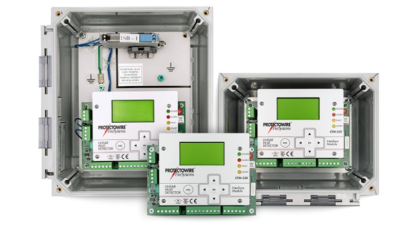 Protectowire PIM-530 Auswerteeinheiten für lineare Wärmemelder in drei Gehäusevarianten, davon eine mit ISB-1-Option für Ex-Bereiche