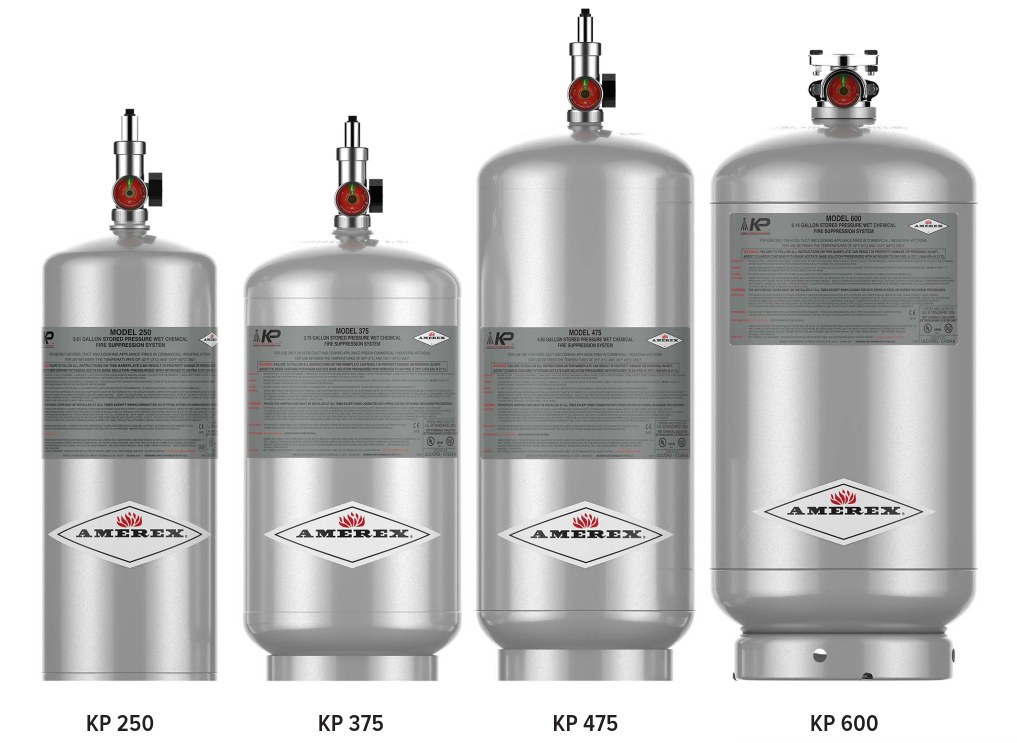 Amerex Küchenlöschanlagen im Größenvergleich – Löschmittelbehälter KP275, KP375, KP475 und KP600 mit 10,41 bis 23,2 Liter Fassungsvermögen